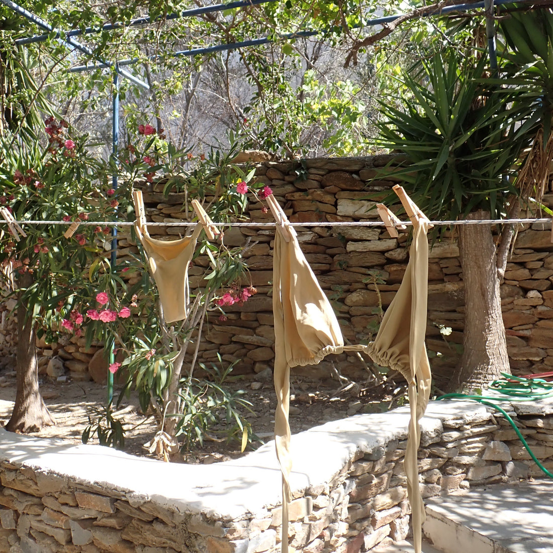 Ma’am … can you please get back into your assigned seat: A Busty Girl’s Guide to Swimwear